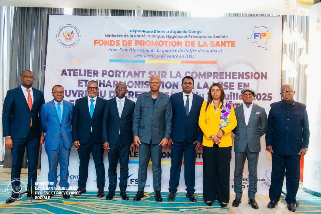 Group of officials at the Secretariat General