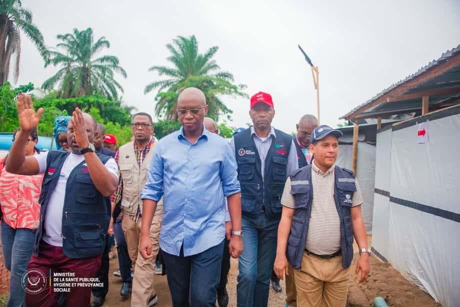 Group of officials at the Secretariat General