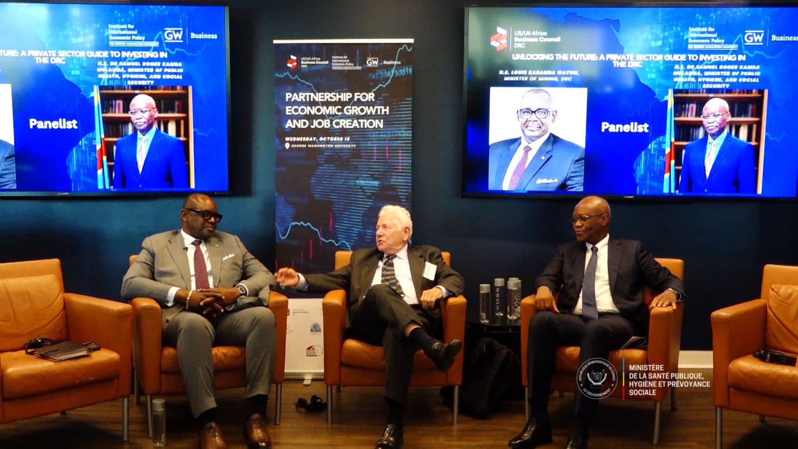 Group of officials at the Secretariat General