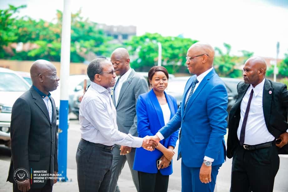 Group of officials at the Secretariat General